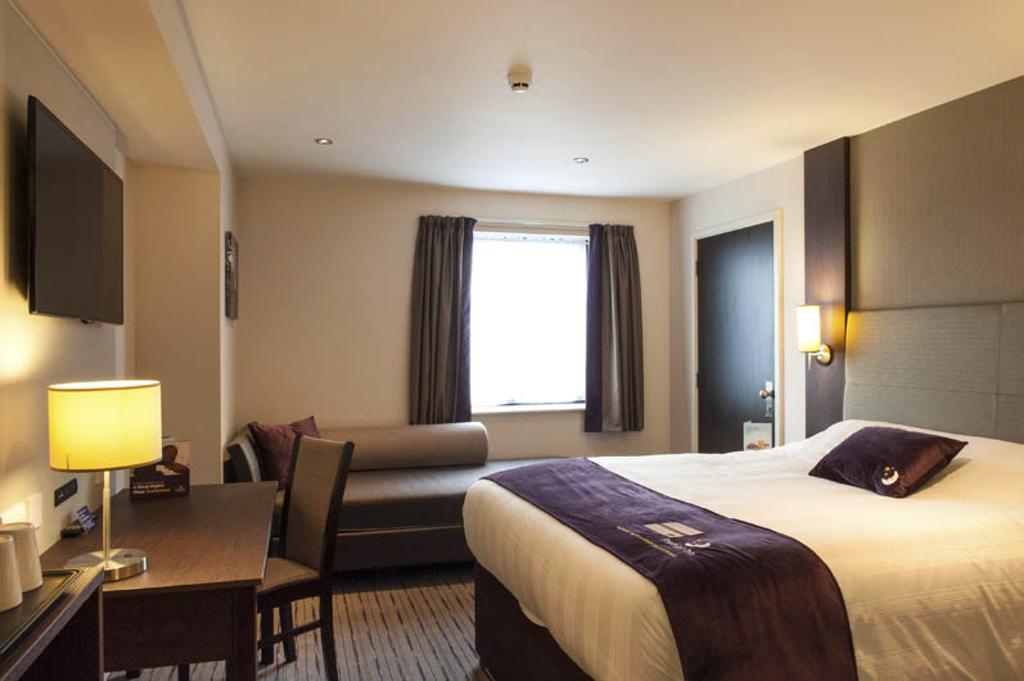 Premier Inn Dover Central - Eastern Ferry Terminal Phòng bức ảnh