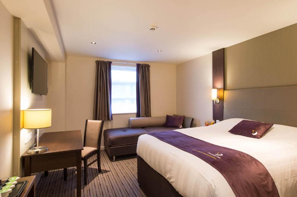 Premier Inn Dover Central - Eastern Ferry Terminal Phòng bức ảnh