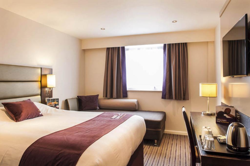 Premier Inn Dover Central - Eastern Ferry Terminal Ngoại thất bức ảnh