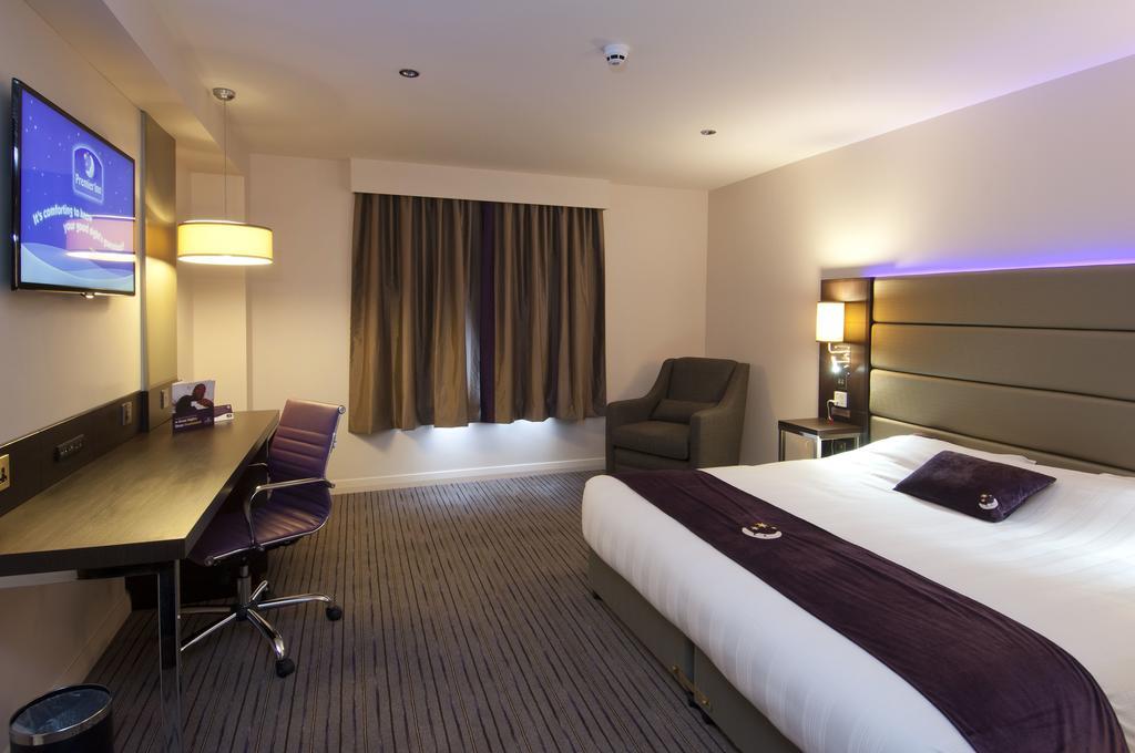 Premier Inn Dover Central - Eastern Ferry Terminal Phòng bức ảnh