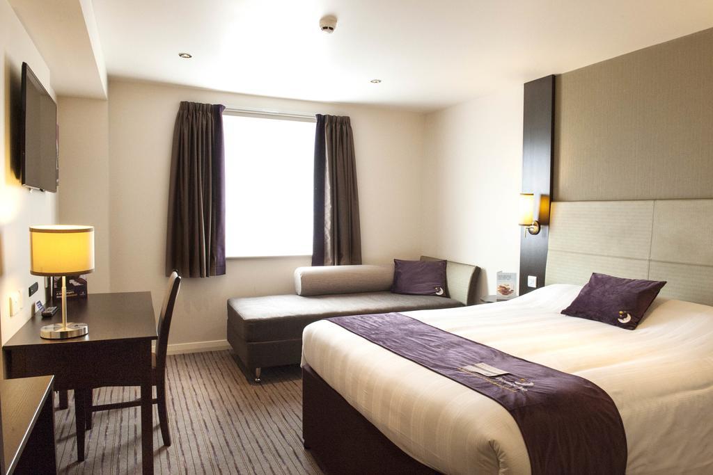 Premier Inn Dover Central - Eastern Ferry Terminal Phòng bức ảnh