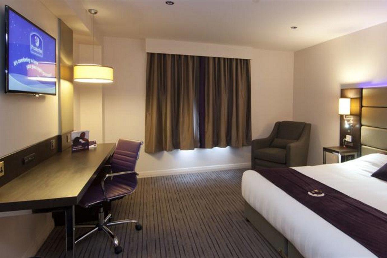 Premier Inn Dover Central - Eastern Ferry Terminal Ngoại thất bức ảnh